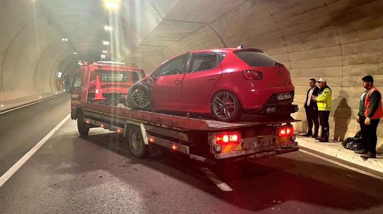 Bursa'da otomobille motosiklet çarpıştı