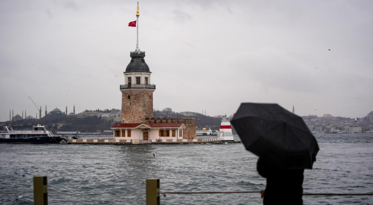İstanbul'da sağanak ve dolu etkili oldu