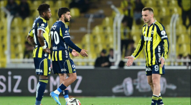 Fenerbahçe, sezonu puan kaybıyla tamamladı