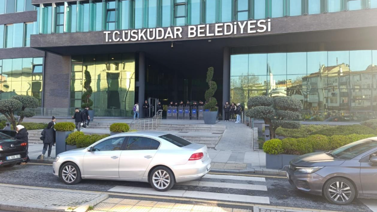 Üsküdar Belediyesine yönelik usulsüzlük soruşturmasında 7 şüpheli tutuklandı