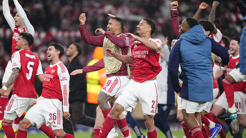 Arsenal, Premier Lig'de şampiyonluğa bir adım daha yaklaştı
