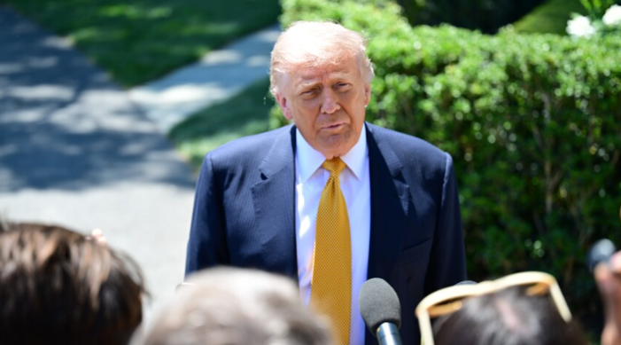 ABD Başkanı Trump, İran'a saldırıları başlatmayı "son 1 saat kala" erteleme kararı aldığını söyledi