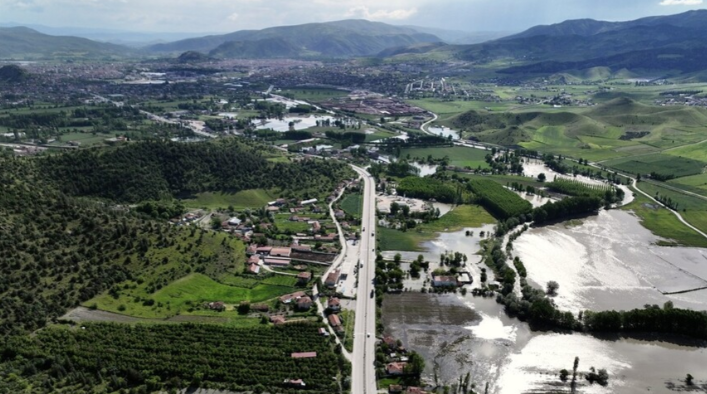 Tokat'ta taşkın nedeniyle tarım arazileri sular altında kaldı