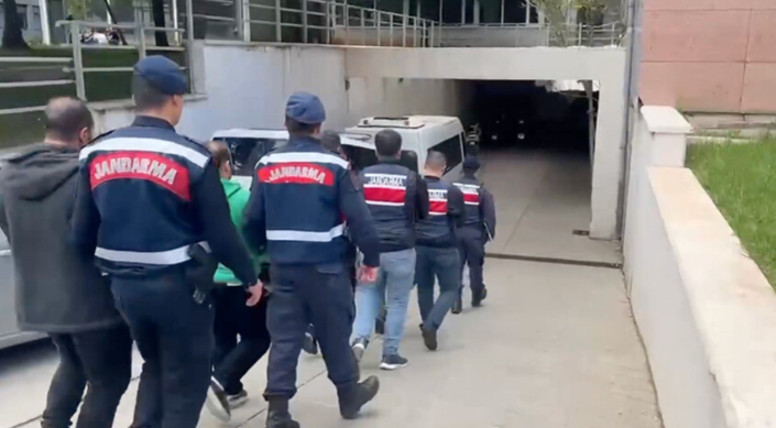 Organize suç örgütüne yönelik 11 ilde düzenlenen operasyonlarda 71 şüpheli tutuklandı