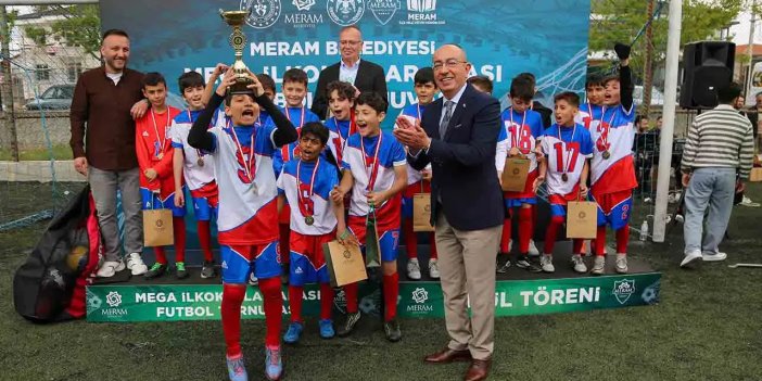 MEGA Futbol Turnuvası'nda kupa sahibini buldu