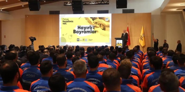 Konya Büyükşehir’de bayram coşkusu: Başkan Altay personelle bayramlaştı