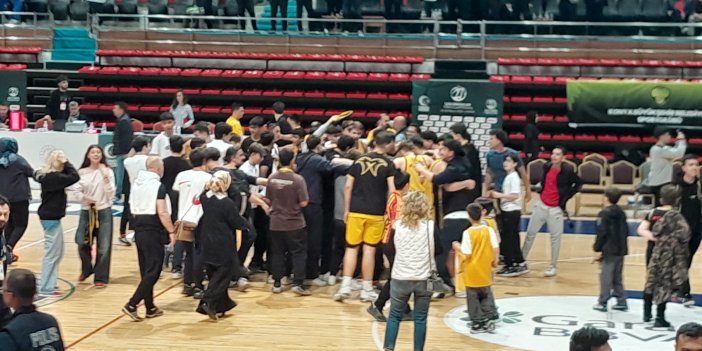 Konya Darüşşafaka’yı Yendi Yarı Finale Yükseldi (U16) Fenerbahçe'nin rakibi oldu