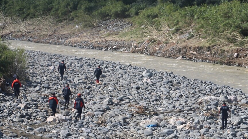 Hatay'da selde kaybolan genci arama çalışmaları sürüyor