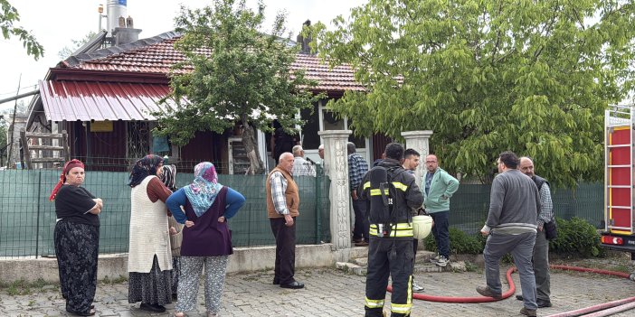 Konya’da müstakil ev alevlere teslim oldu! Kullanılamaz hale geldi