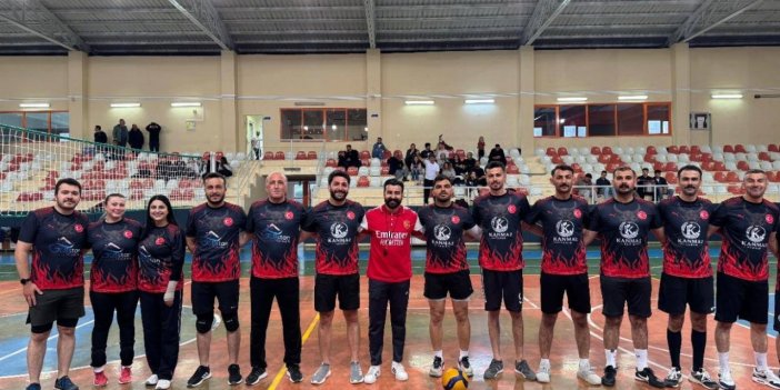 Yunak’ta voleybol turnuvası finali nefes kesti