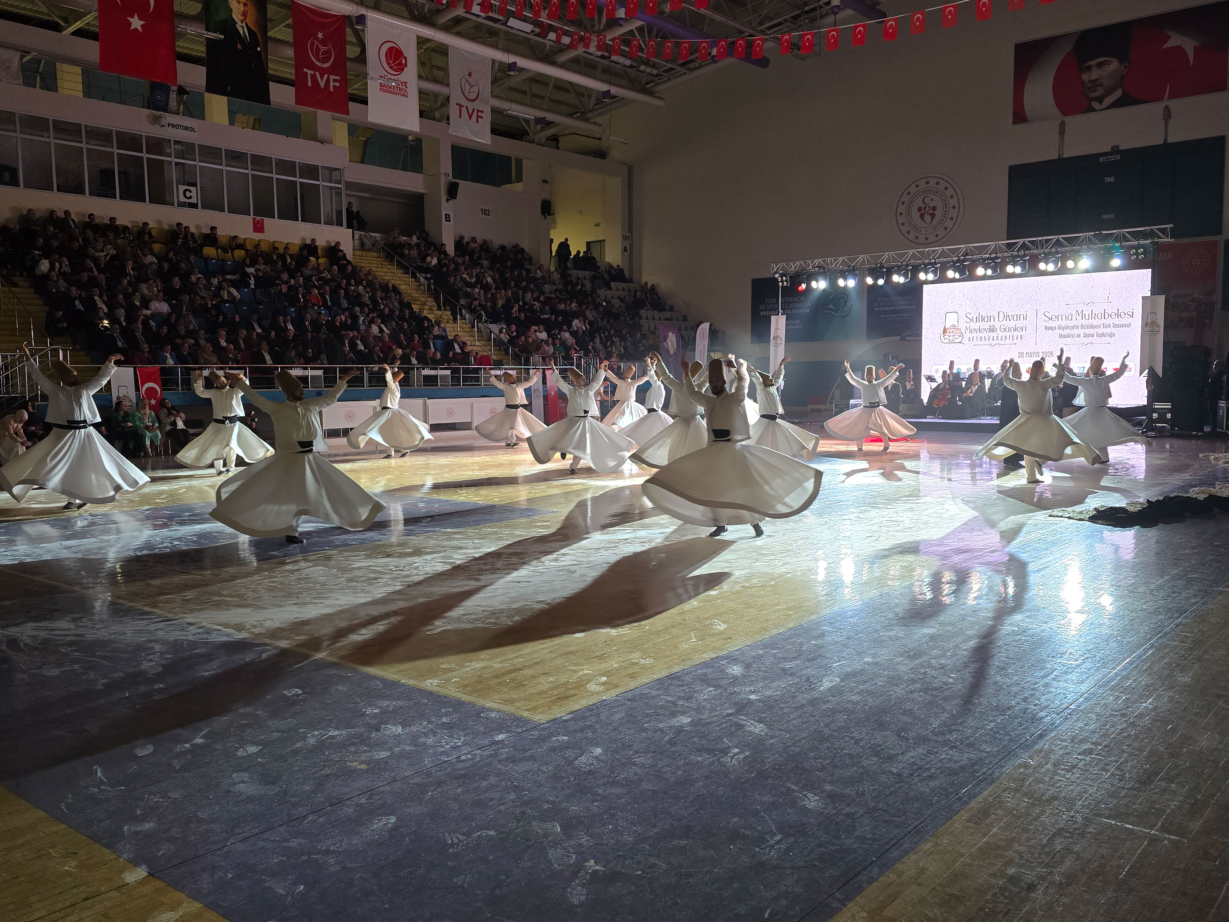 Konya Büyükşehir Türk tasavvuf musikisi ve sema topluluğu Afyonkarahisar'da sema mukabelesi gerçekleştirdi