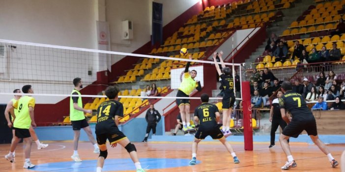 Konya Büyükşehirin voleybol turnuvasında 25 ilçede 2 bin 460 sporcu heyecana ortak oluyor