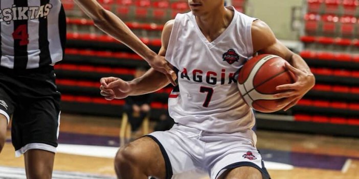 Konya'daki basketbol şöleni büyüledi
