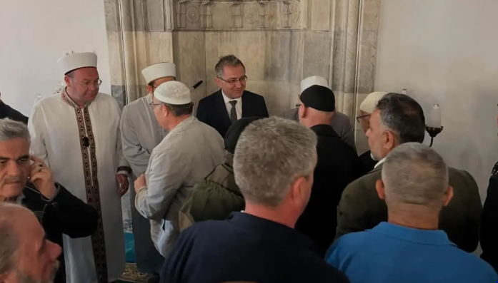 Karapınar Belediye Başkanı Önal vatandaşlarla bayramlaştı
