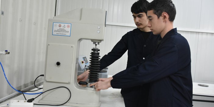 Geleceğin savunma sanayi çalışanları Konya’da yetişiyor