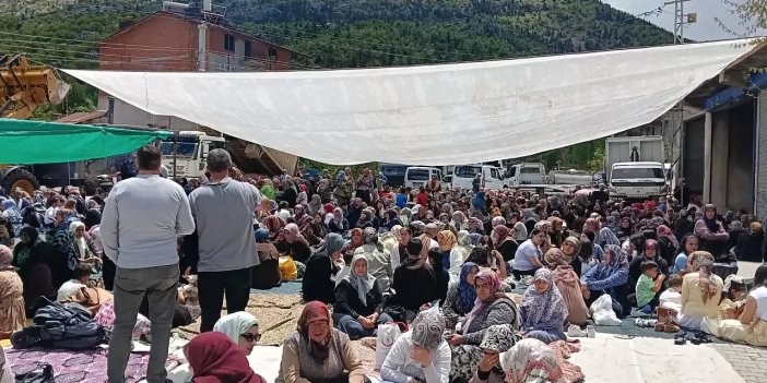 Konya’da Tüm Köylü Meydanda Toplandı: Görüntüler Yürek Isıttı