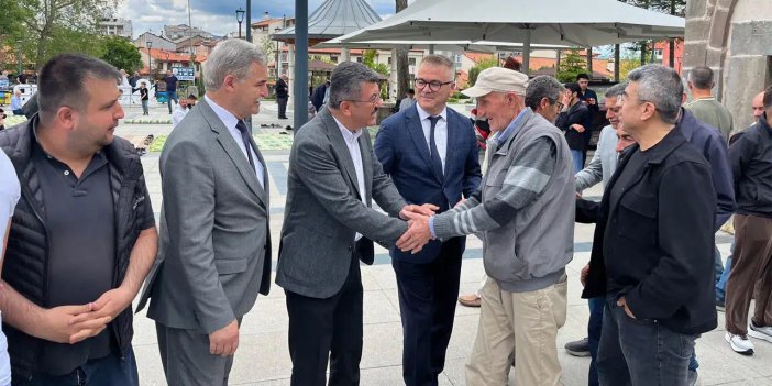 AK Parti Konya Milletvekili Ekici o ilçede vatandaşlarla bayramlaştı