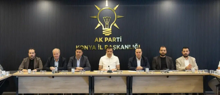 AK Parti Konya teşkilatı şehir için buluştu
