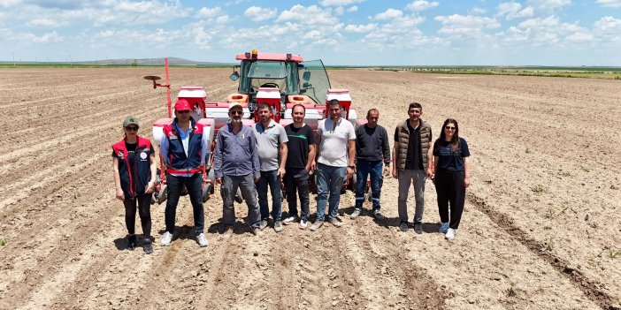 Konya’da kuraklığa karşı büyük adım! Sorgum sudan otu ekimi başladı