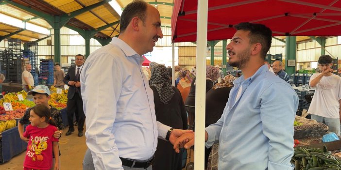 Başkan Altay Karkent Pazarı’nda vatandaşların taleplerini dinledi