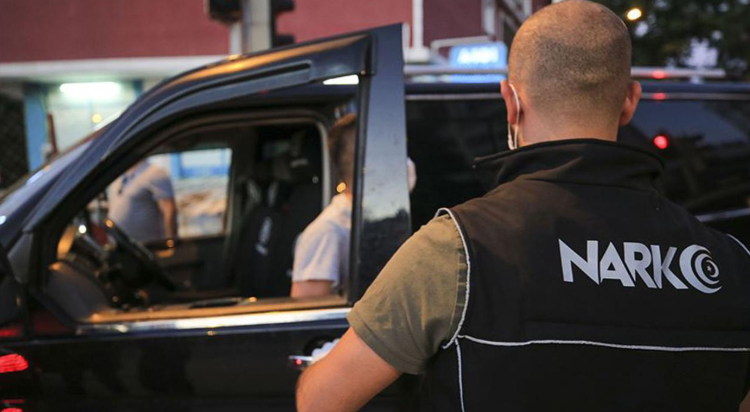 Uyuşturucu, yasa dışı bahis ve sanal kumar suçlarından 4 bin 606 şüpheli tutuklandı