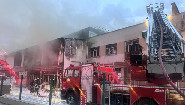 Konya'da yangına müdahale eden itfaiye personeli şehit oldu