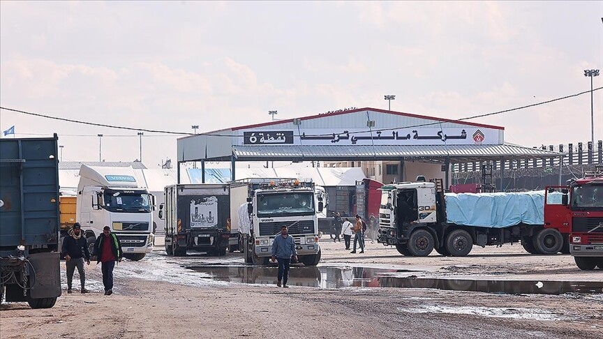 BM, İsrail'in dün kapattığı Kerem Ebu Salim Sınır Kapısı'nın yeniden açıldığını bildirdi