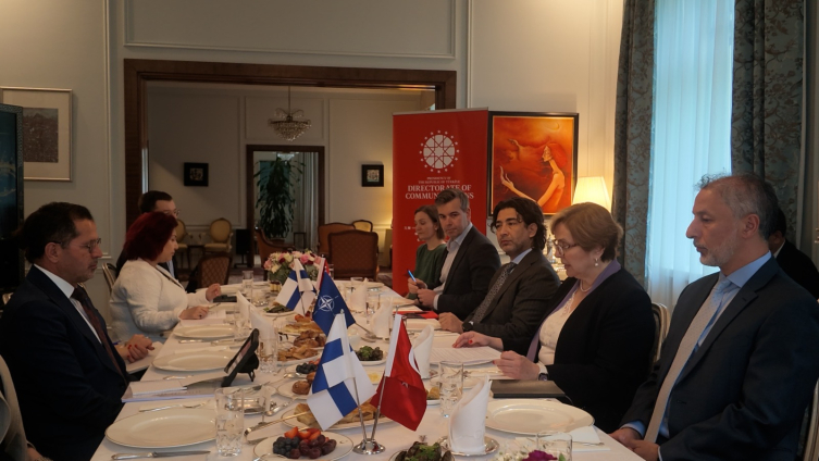 Finlandiya'da NATO paneli düzenlendi