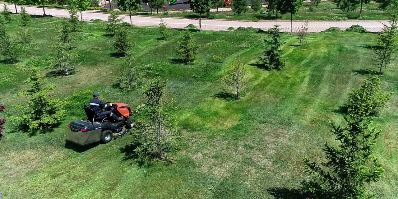 Meram Belediyesi estetik ve konforlu parklar için çalışıyor