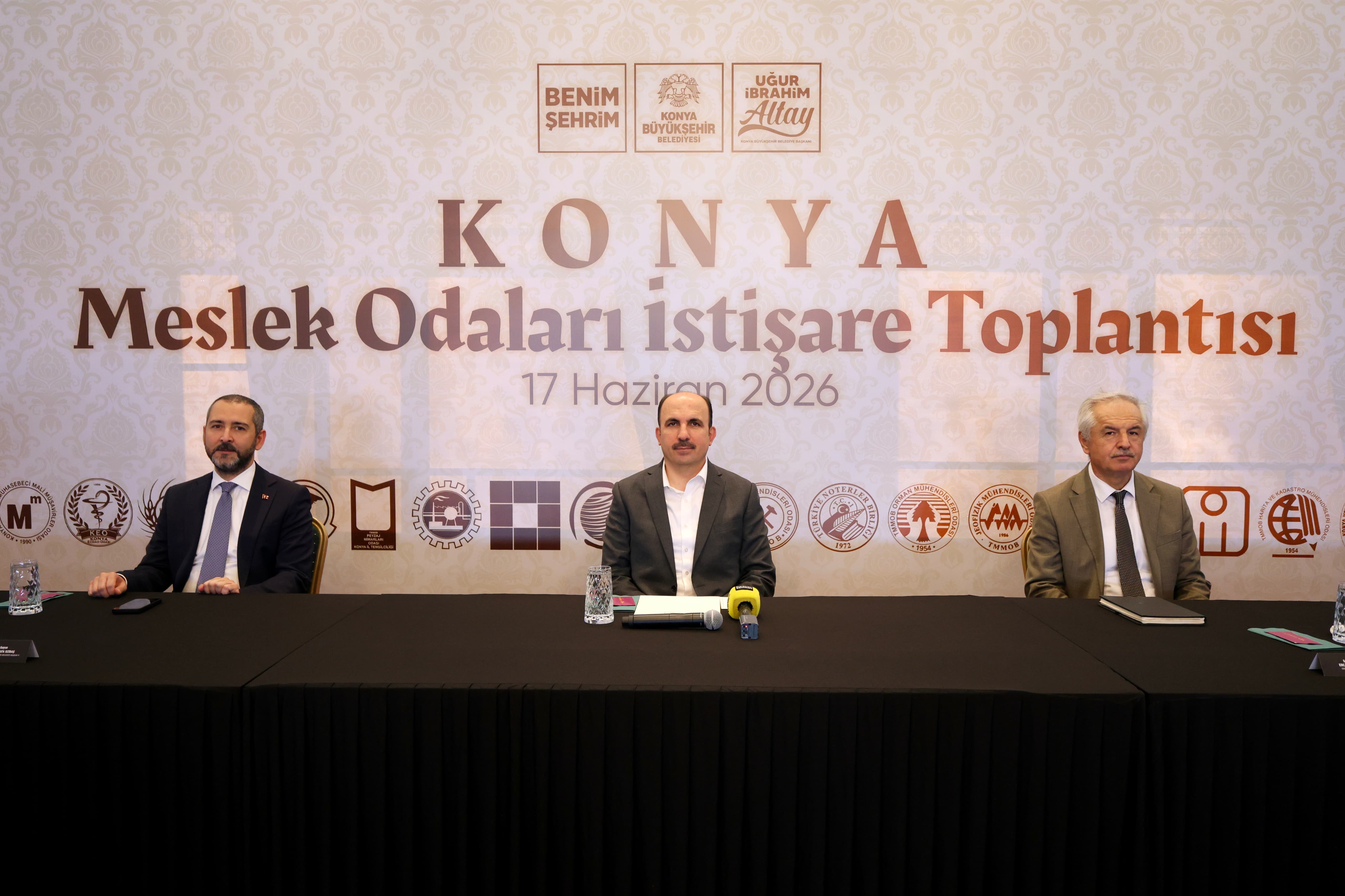 Başkan Altay oda başkanlarıyla istişare toplantısında buluştu