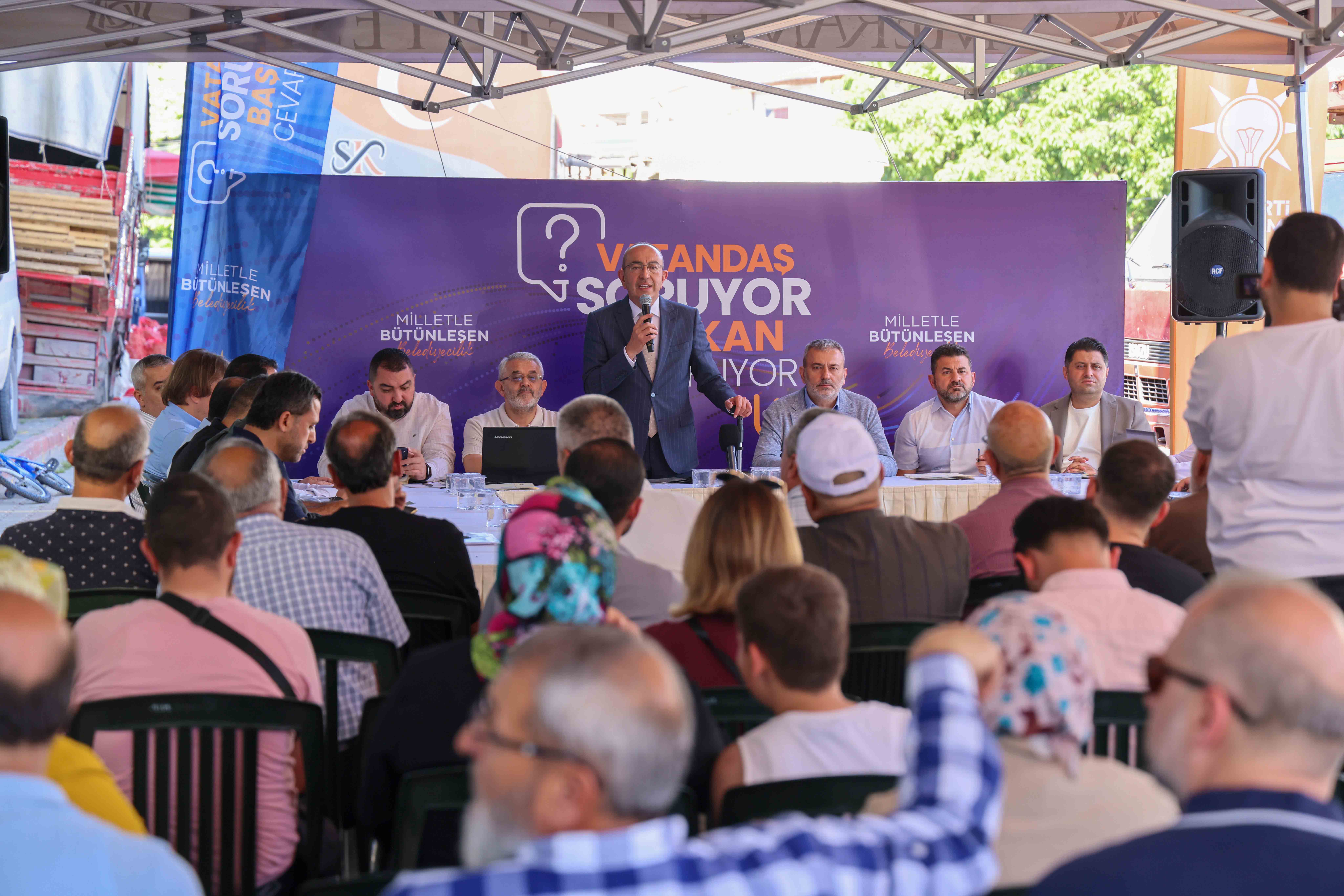 Başkan Kavuş vatandaşı dinlemeye devam ediyor