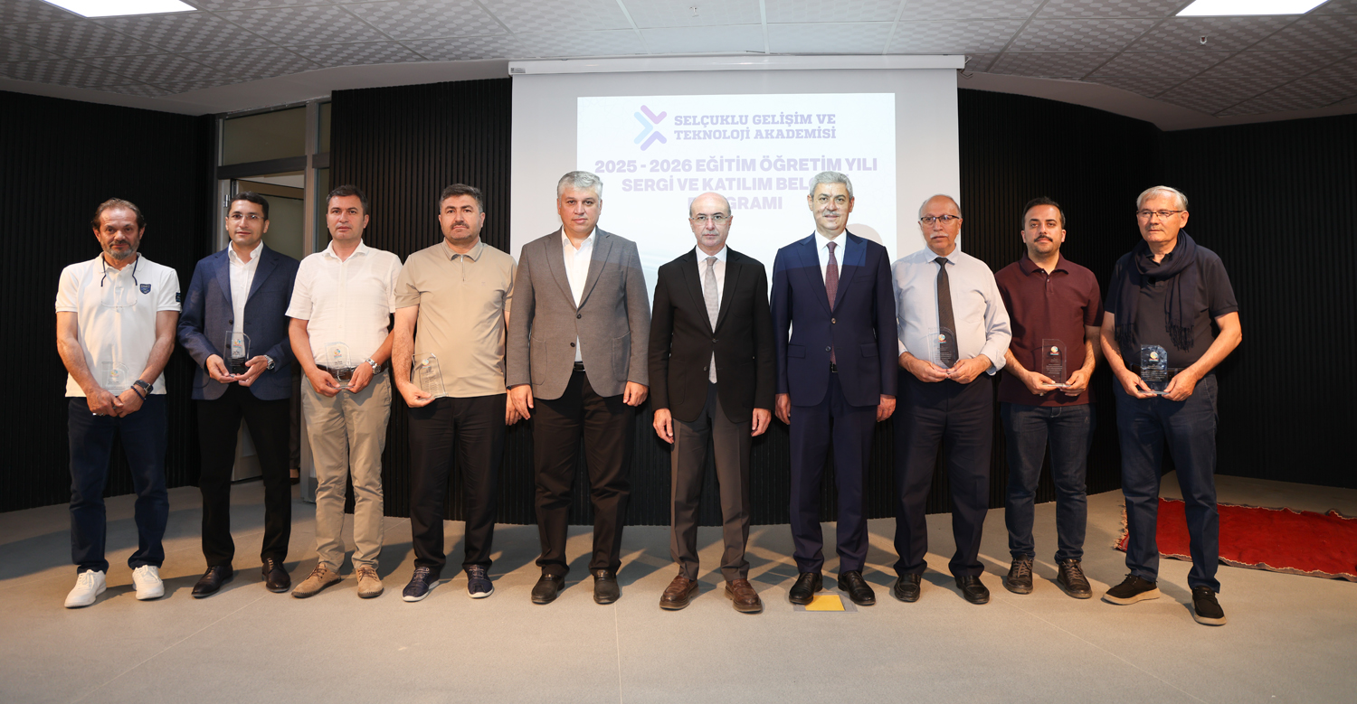 Selçuklu Gelişim ve Teknoloji Akademisi'nde yıl sonu sergisi