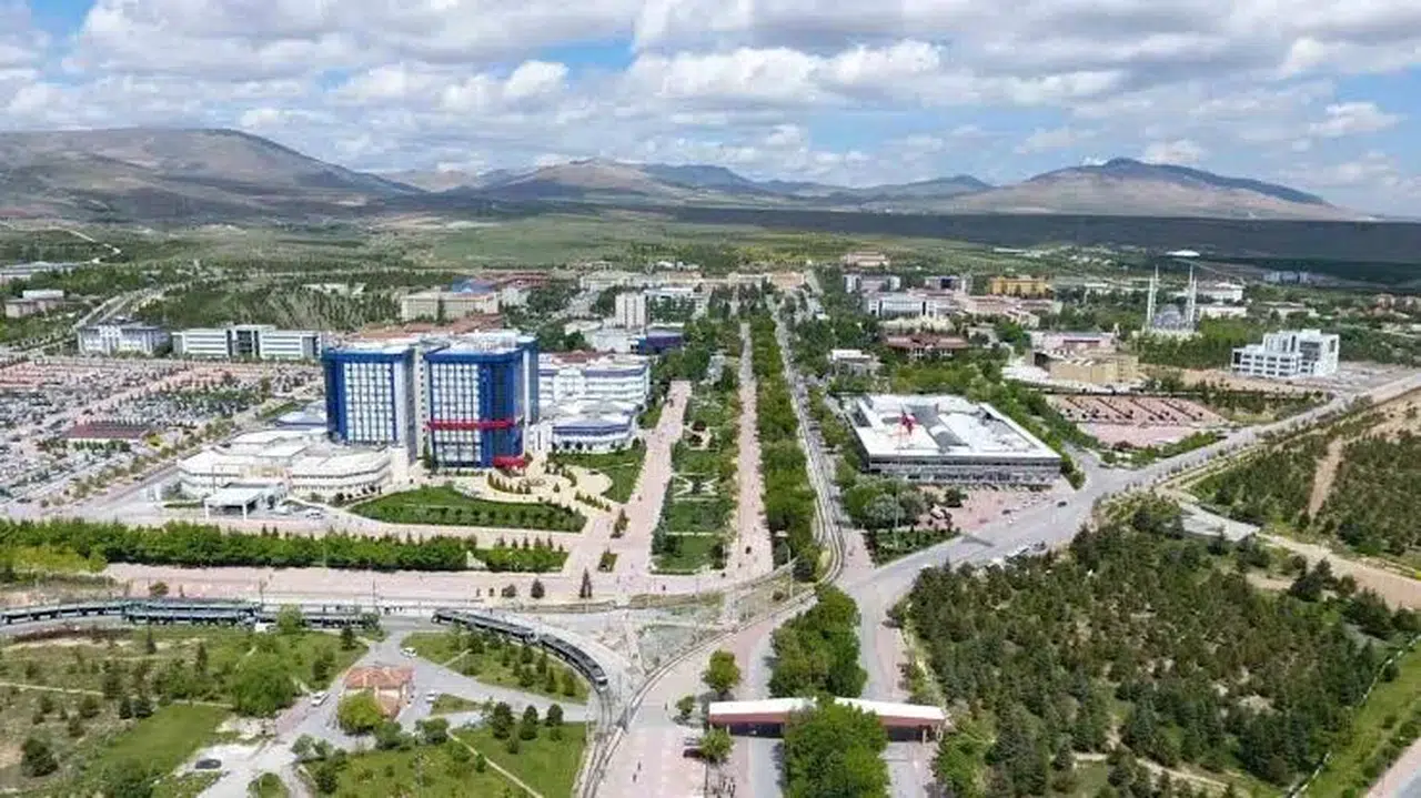 Selçuk Üniversitesi Türkiye’de ilk 15’e girdi!