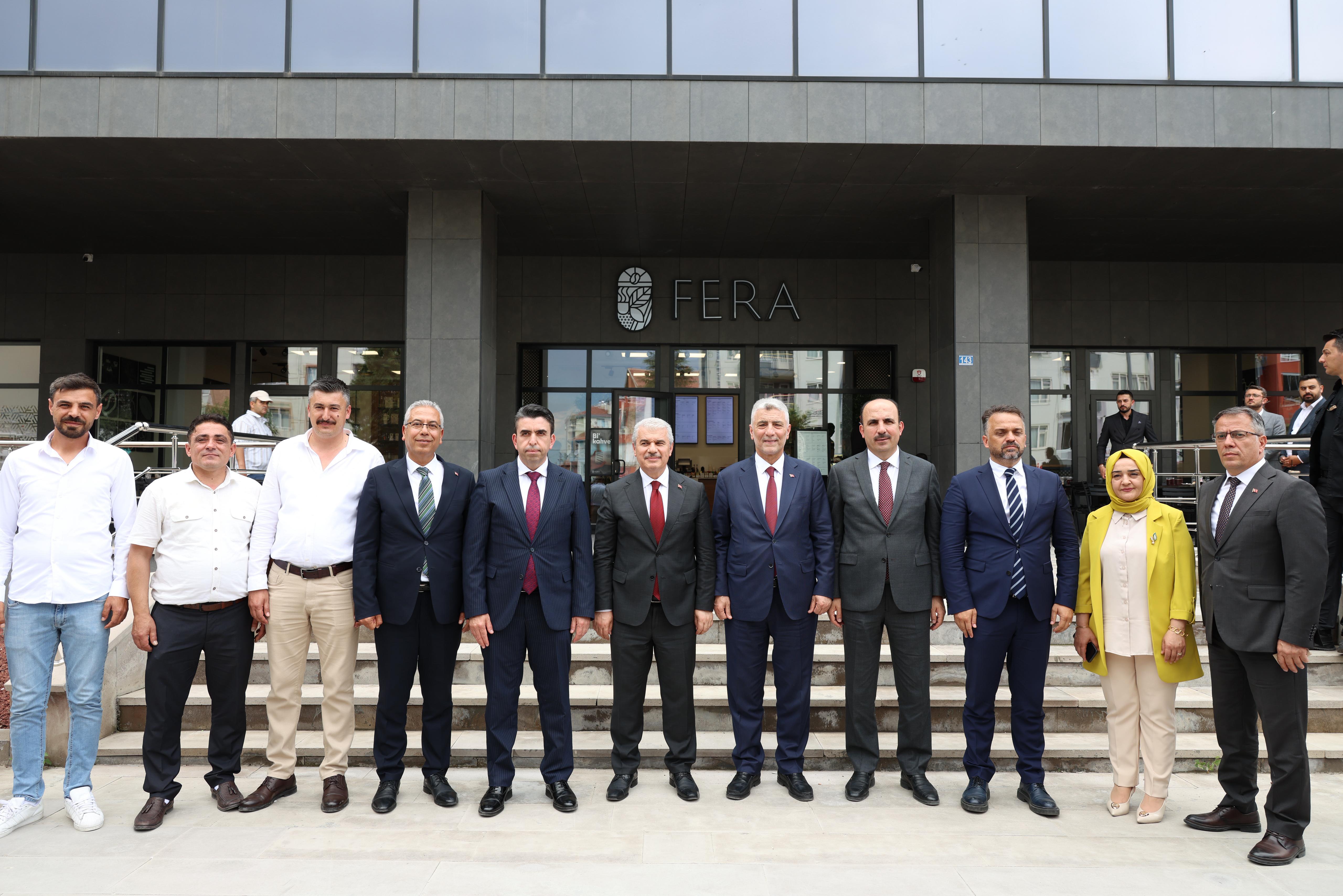 Bakan Bolat Gençlik  Kampüsü'nü ziyaret etti