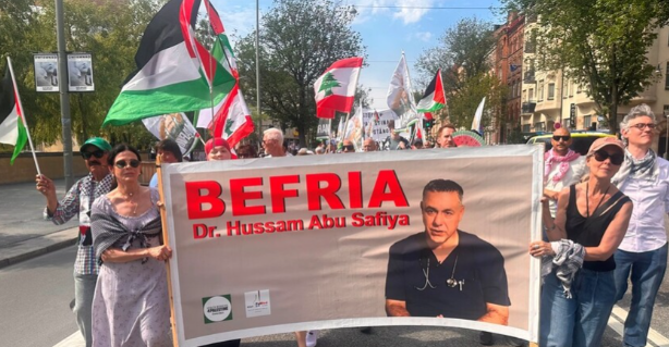 Filistin ve Lübnan'a saldırılarını sürdüren İsrail, İsveç'te protesto edildi