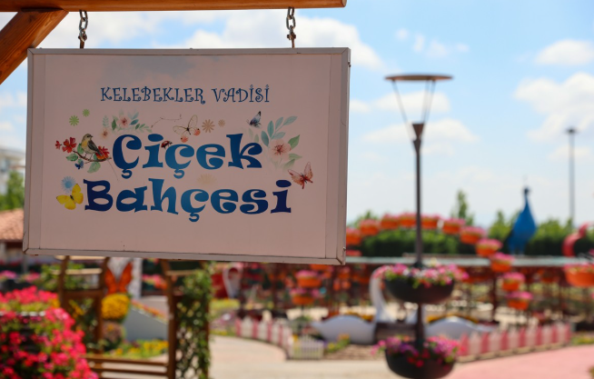 Selçuklu Çiçek Bahçesi kapılarını ziyaretçilerine açtı