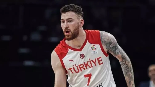 A Milli Erkek Basketbol Takımı’nda Onuralp kadrodan çıkarıldı
