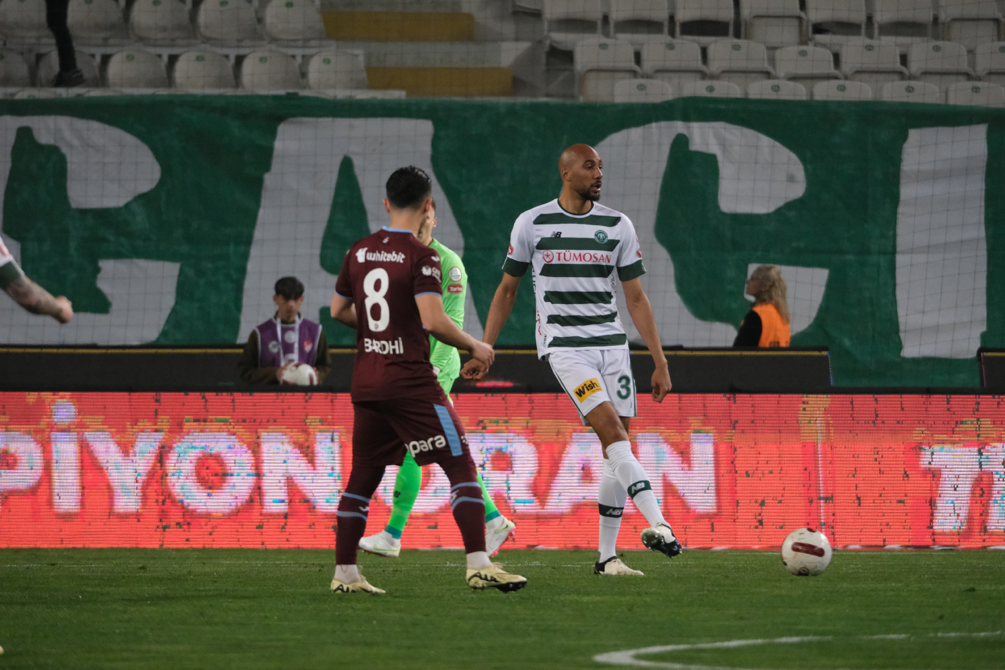Steven Nzonzi'den beklenen yanıt geldi! Nzonzi 1 yıl daha Konyaspor'da