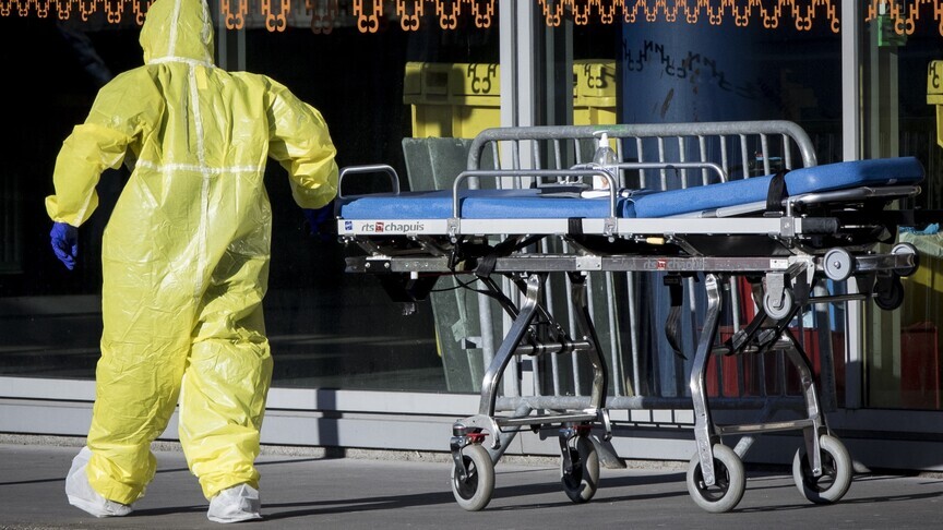 Fransa'da Ebola vakasıyla temas ettiği düşünülen 5 kişi karantinaya alındı