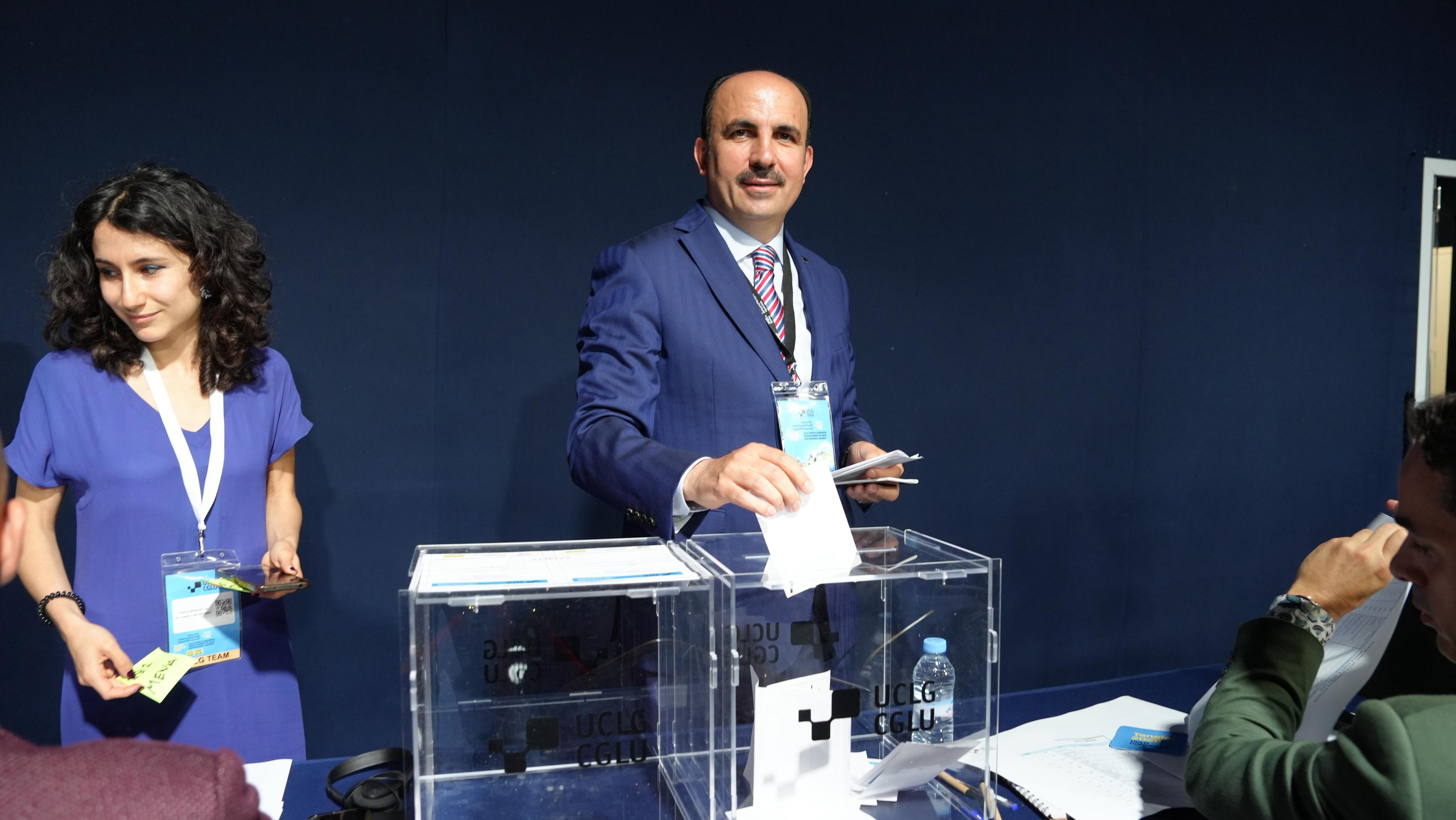 Başkan Altay, Dünya Belediyeler Birliği Başkanlığı'na seçildi