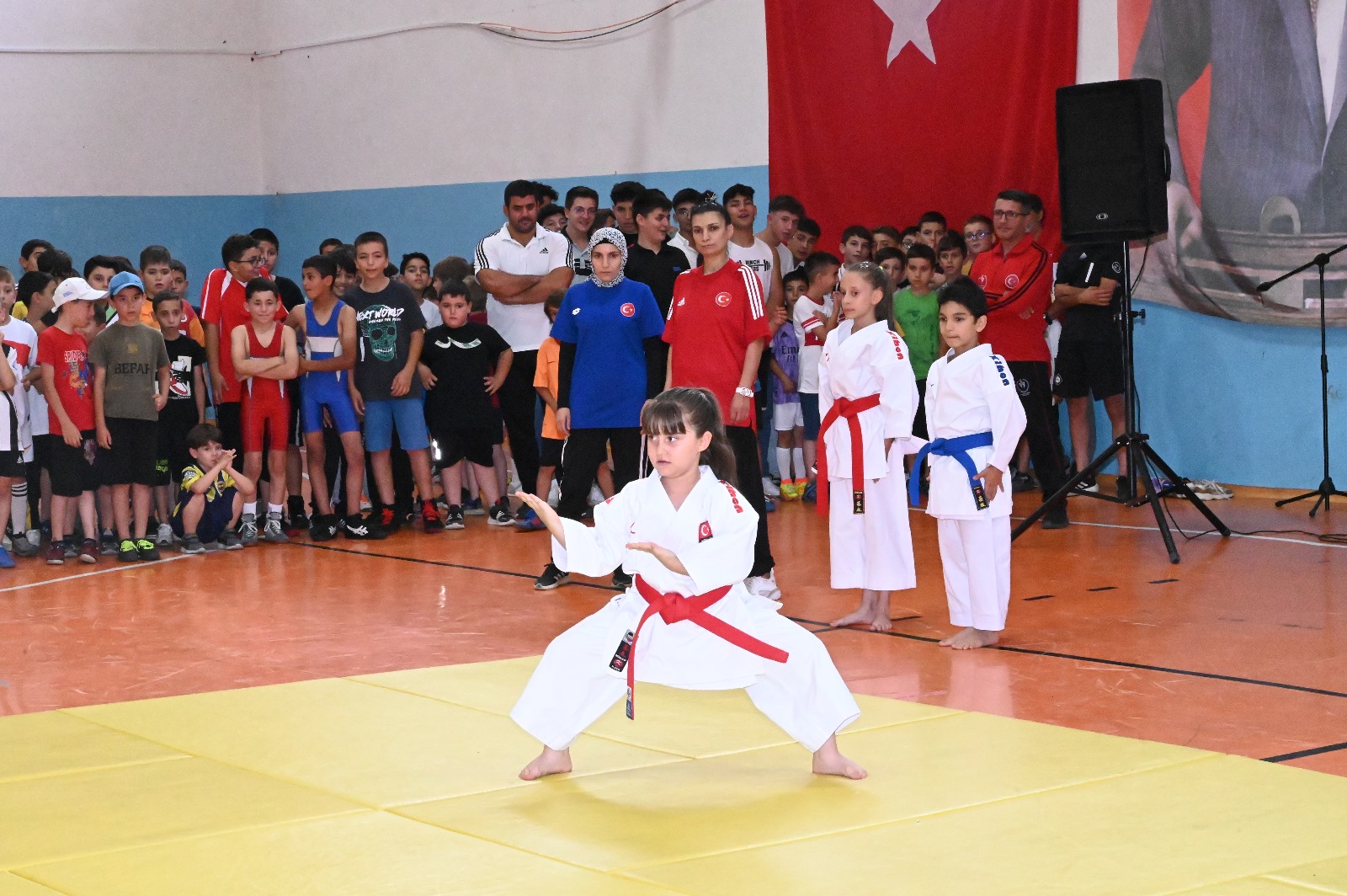 Seydişehir'de yaz spor okulları açıldı