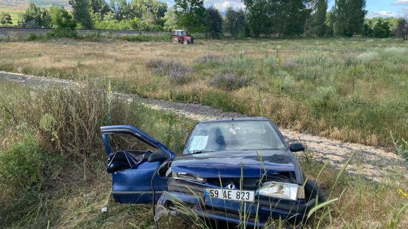 Tokat'ta cenazeden dönenleri taşıyan otomobil devrildi: 1 ölü, 1 yaralı