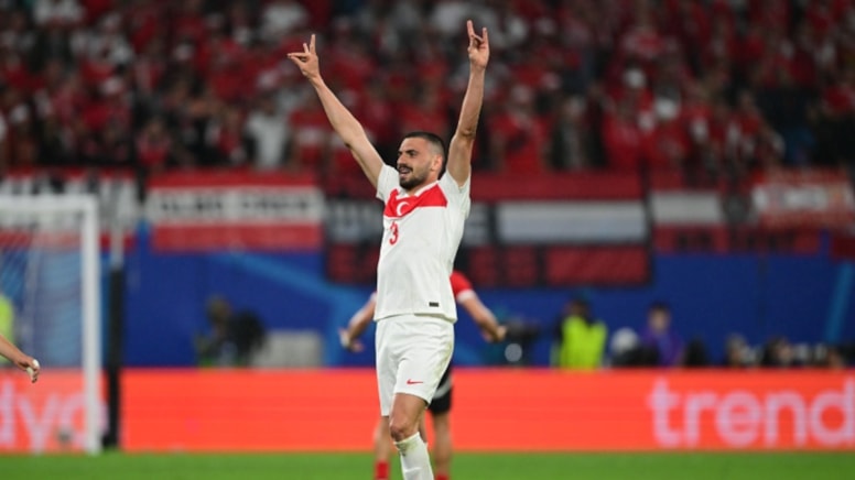 Hollanda maçı öncesi Türkiye'ye şok ceza! UEFA'dan Merih Demiral'a men cezası