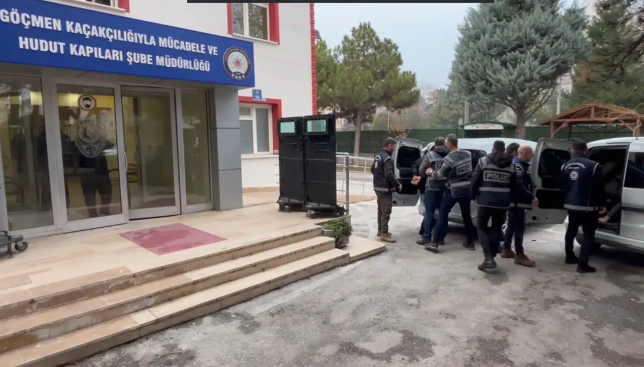 Konya merkezli göçmen kaçakçılığı operasyonu