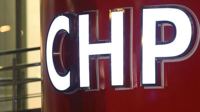 CHP'de 26 il başkanı görevden alındı
