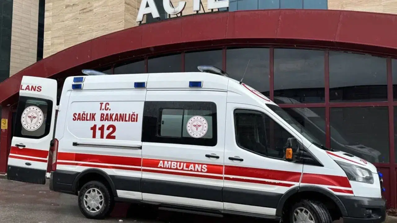 Konya'da iki araç çarpıştı: 4 kişi yaralandı