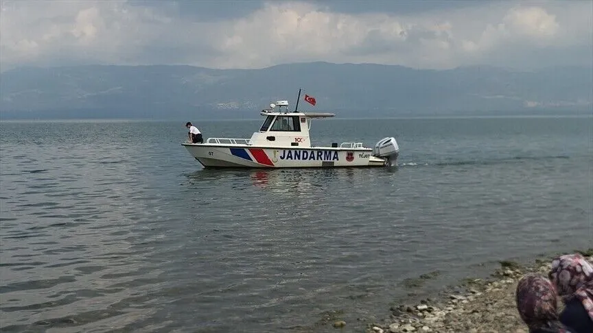 İznik Gölü'ne girdikten sonra kaybolan 2 kişinin cesedi bulundu