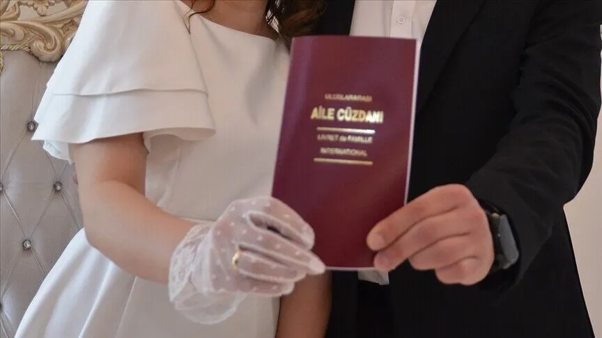 Evlenecek Gençlerin Desteklenmesi Projesi'ne 285 binden fazla başvuru alındı