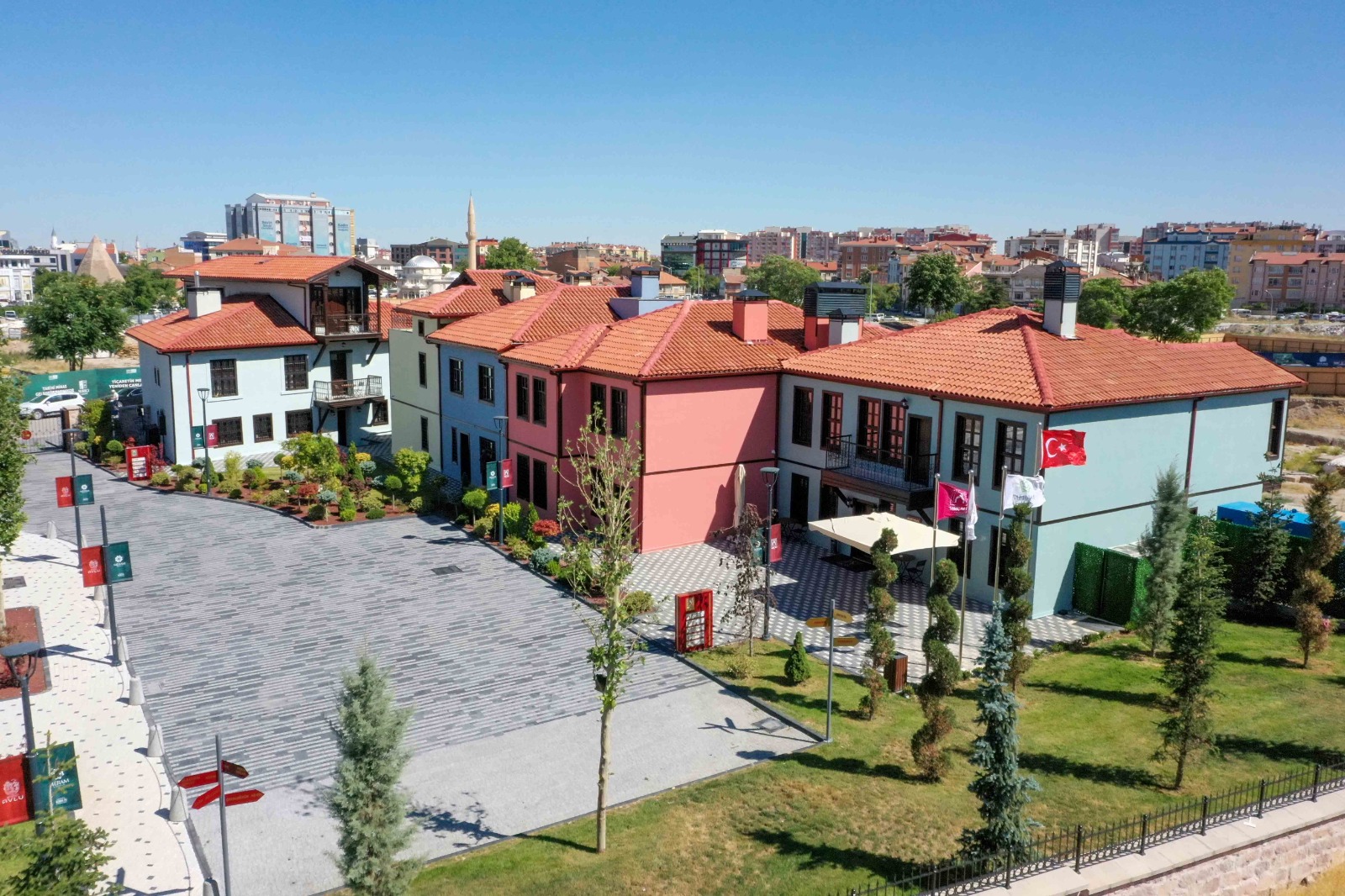 Meram'ın Sırçalı Hotel'i ilk yaşını kutladı