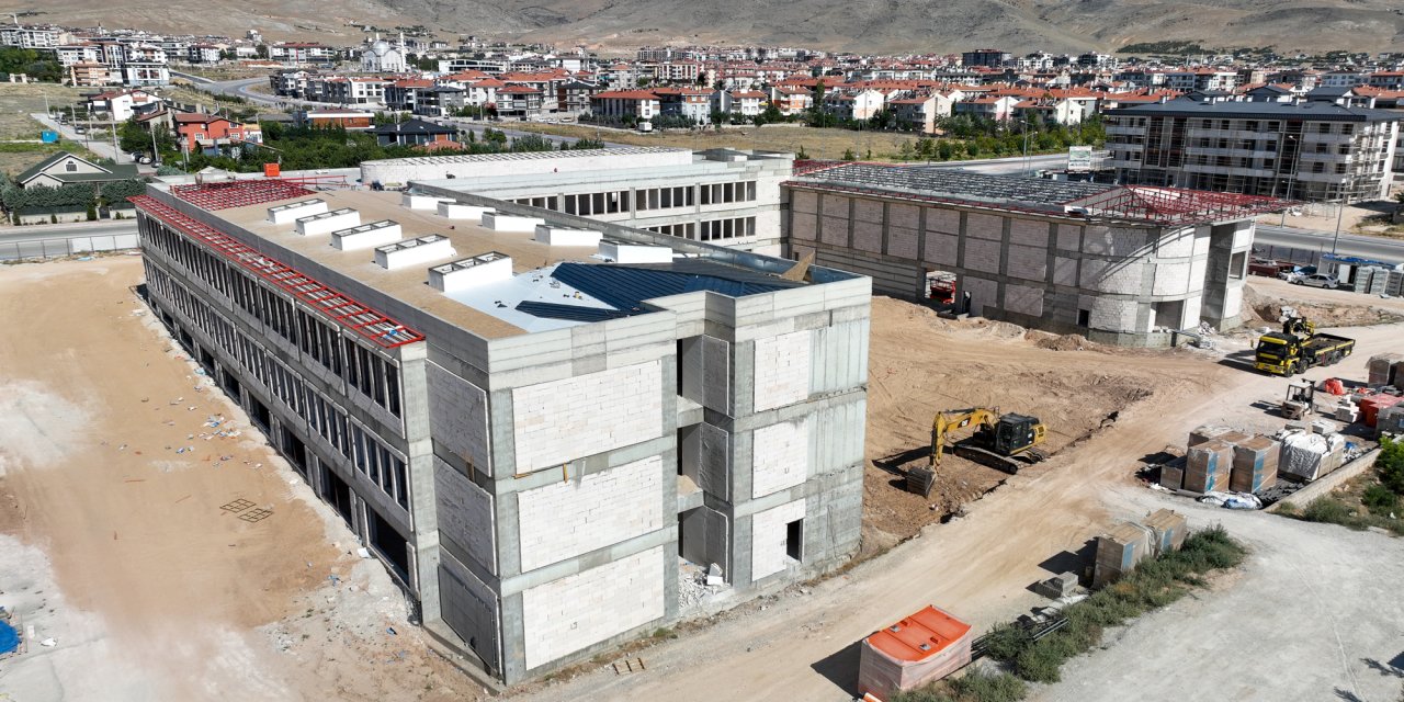 Türkiye'ye örnek okul Selçuklu'da yükseliyor